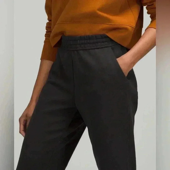 Lululemon Loungeful  High-Rise Jogger - Picture 4 of 5